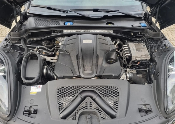 Porsche Macan cena 319000 przebieg: 43300, rok produkcji 2019 z Susz małe 121